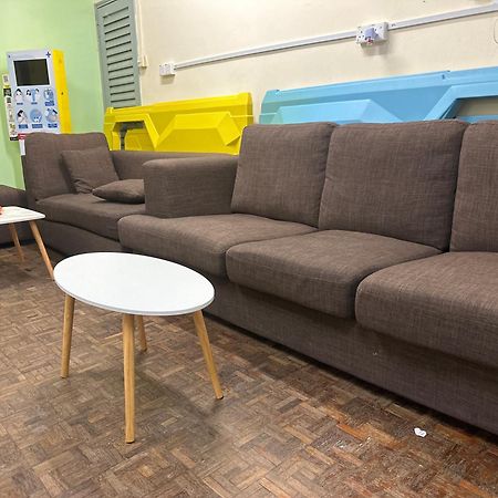 ג'והור בהרו Pelangi Capsule Hostel מראה חיצוני תמונה
