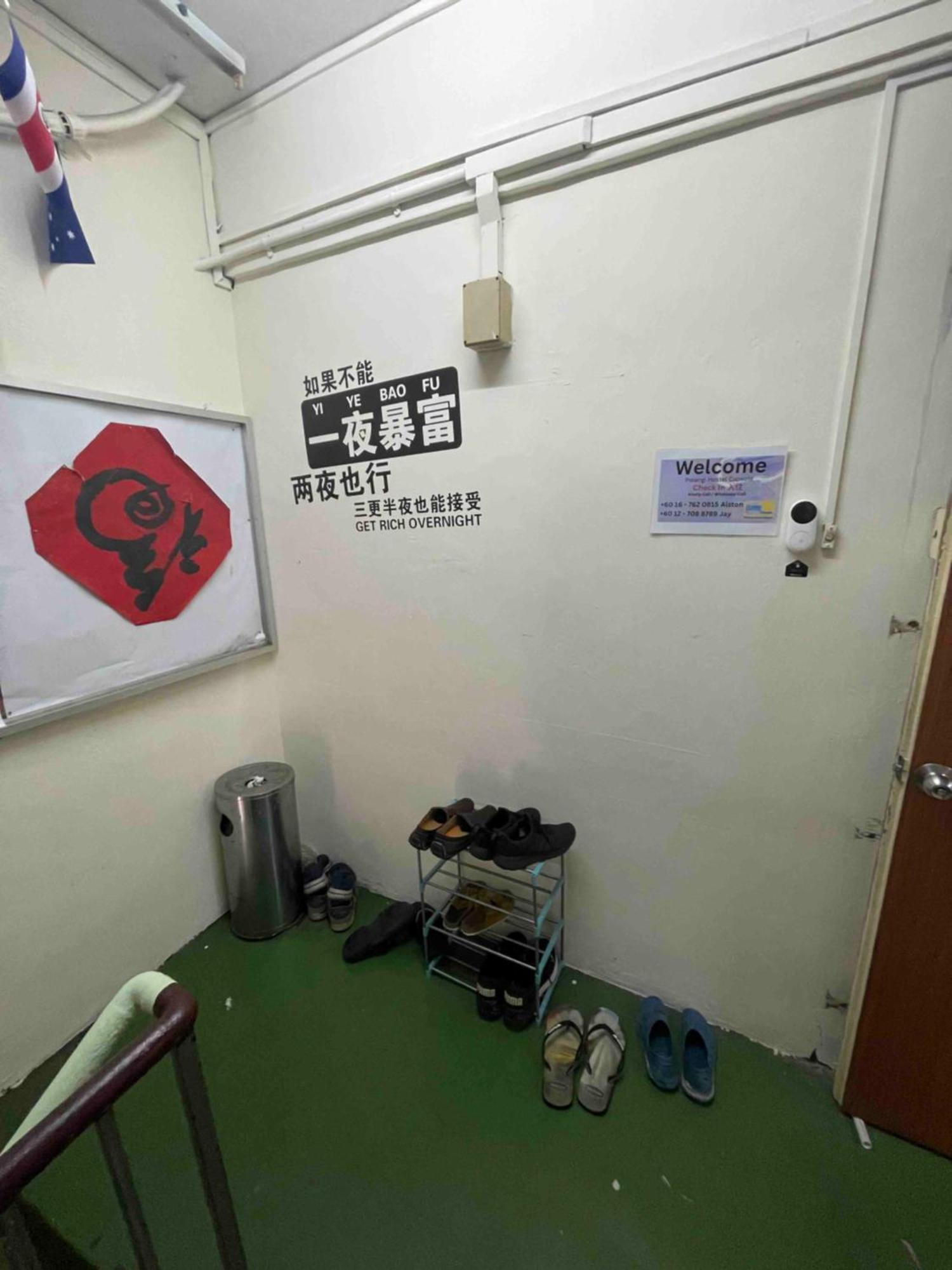 ג'והור בהרו Pelangi Capsule Hostel מראה חיצוני תמונה