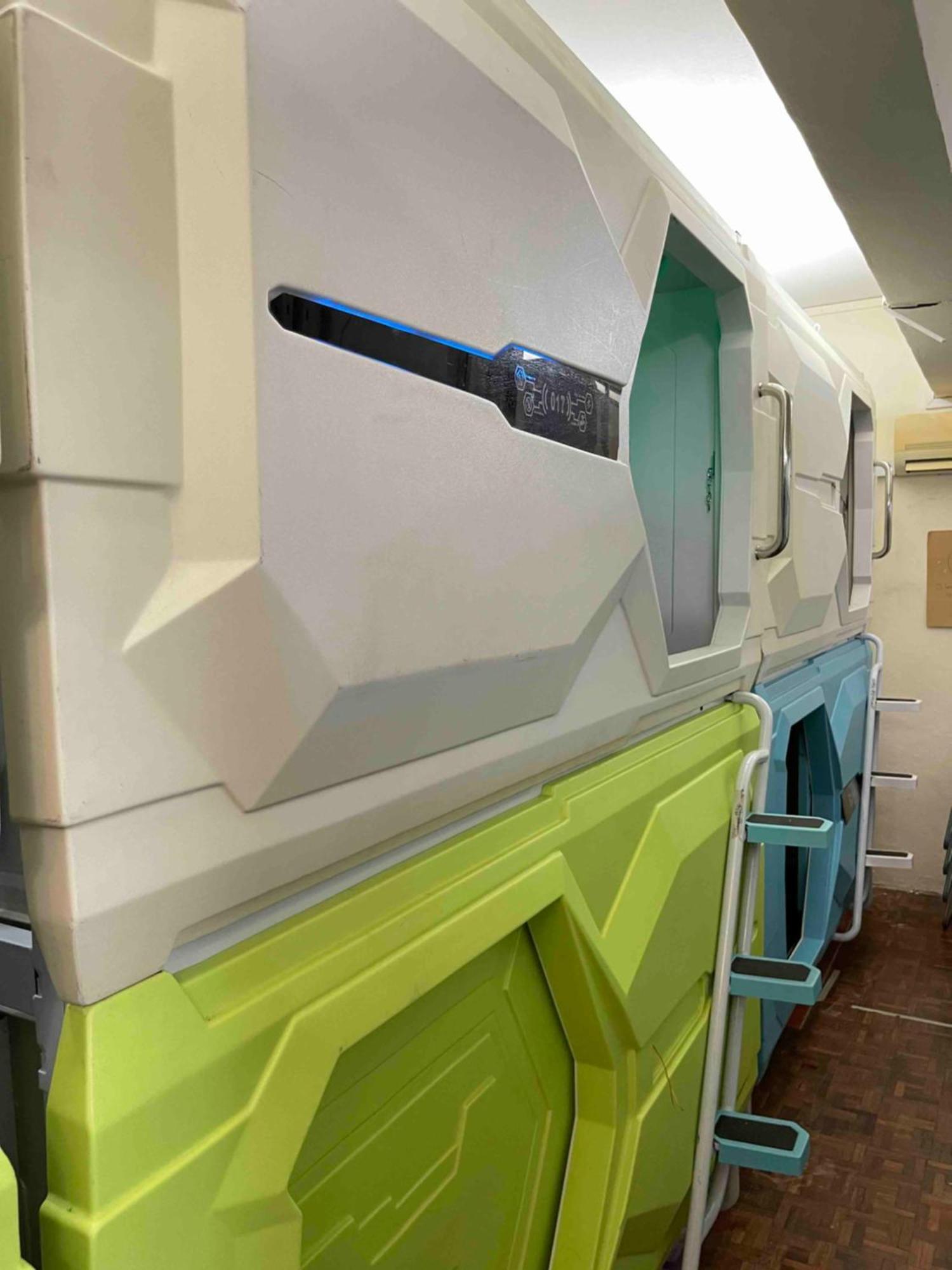 ג'והור בהרו Pelangi Capsule Hostel מראה חיצוני תמונה
